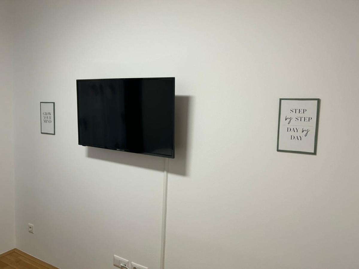 Paky Appartements 00322 Bruck-Leitha Dış mekan fotoğraf