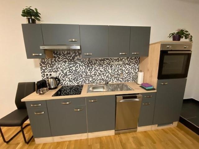 Paky Appartements 00322 Bruck-Leitha Dış mekan fotoğraf